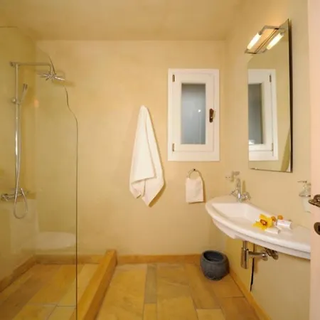 别墅 Kato Fellos Sleeps 8 With Pool Air Con And Wifi Makrotándalon