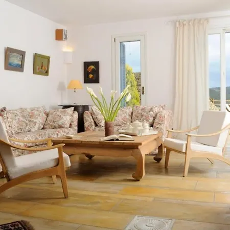 Kato Fellos Sleeps 8 With Pool Air Con And Wifi