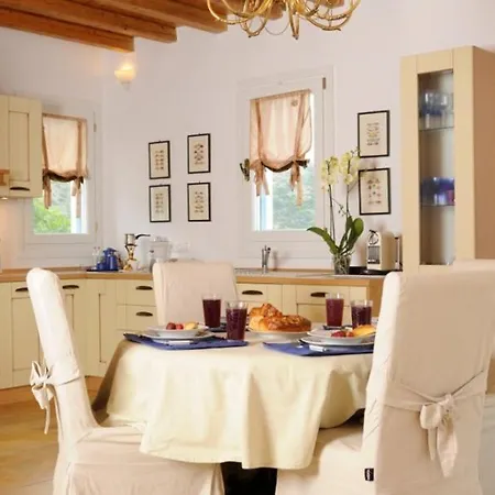 Kato Fellos Sleeps 8 With Pool Air Con And Wifi